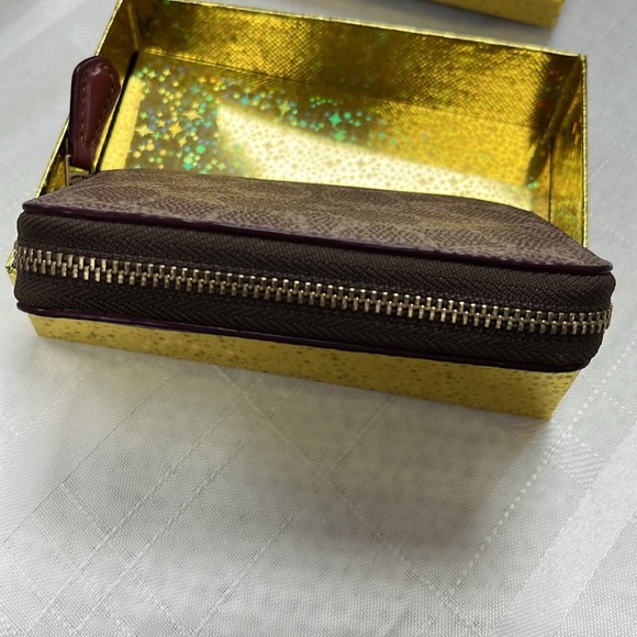 Coach Signature Canvas Rexy Zip Around Wallet - Picture 8 of 8